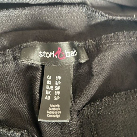 Maternity Capri - Picture 2 of 2